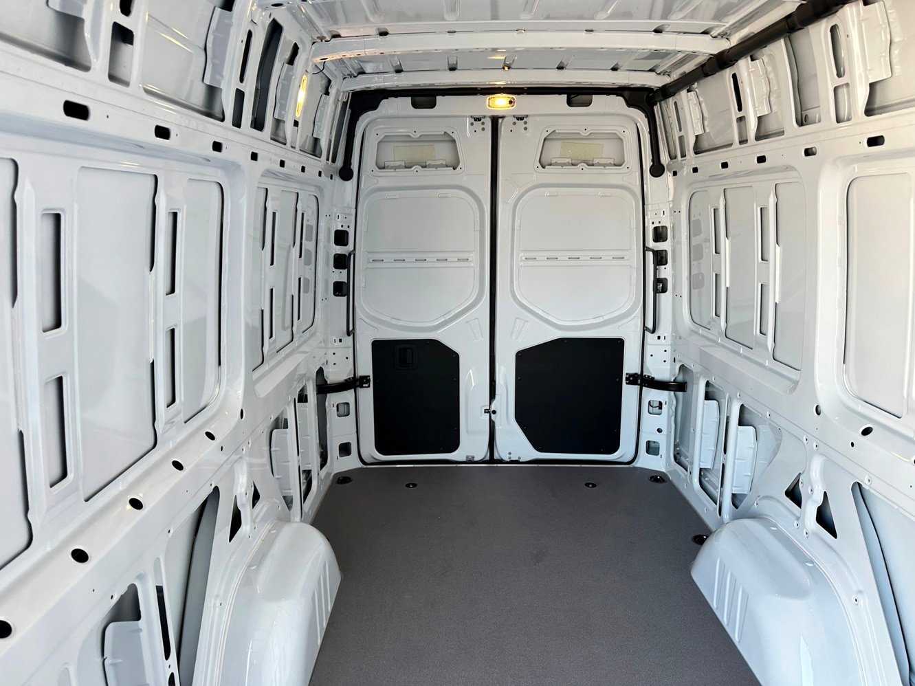 New 2026 Mercedes-Benz Sprinter 2500 image 21
