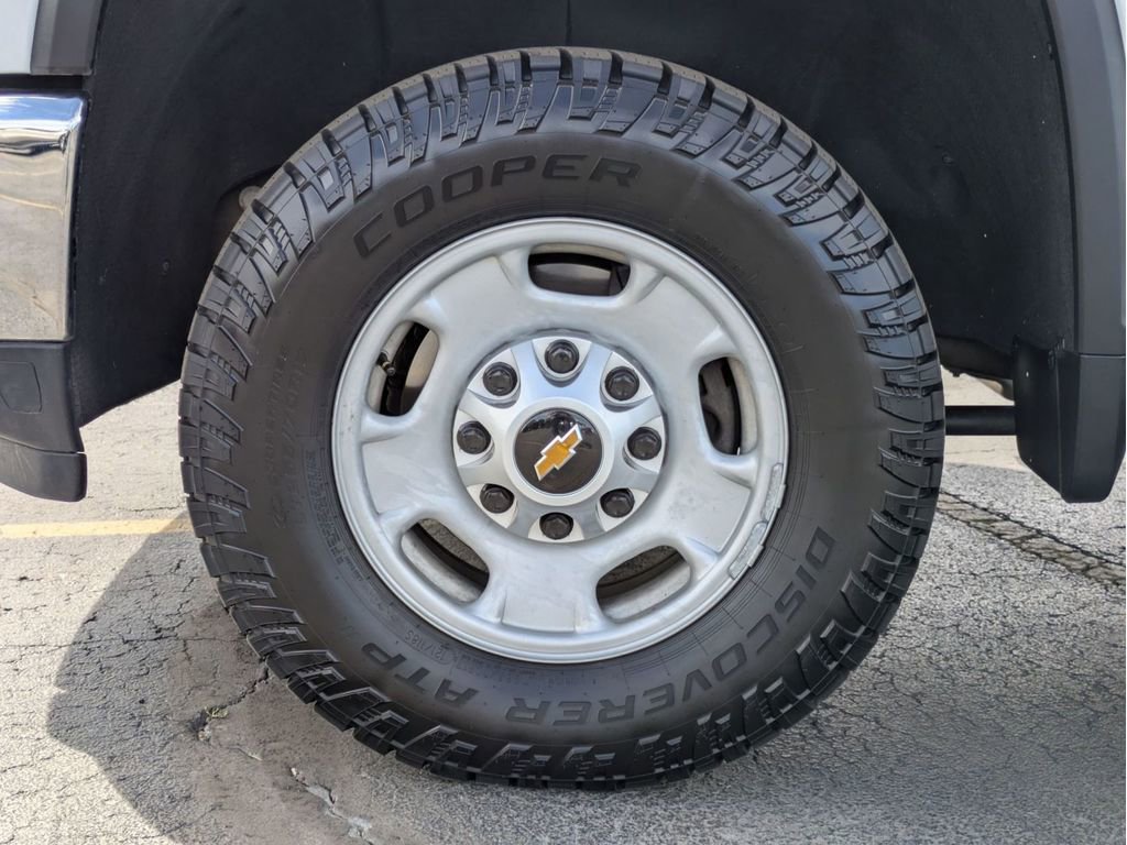 Used 2024 Chevrolet Silverado 2500 W/T w/ WT Convenience Package AWD/4WD image 12