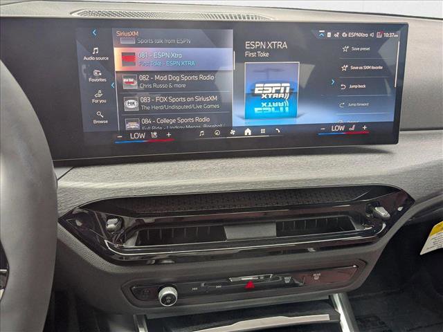 Used 2025 BMW 330i xDrive Sedan w/ Premium Package image 12