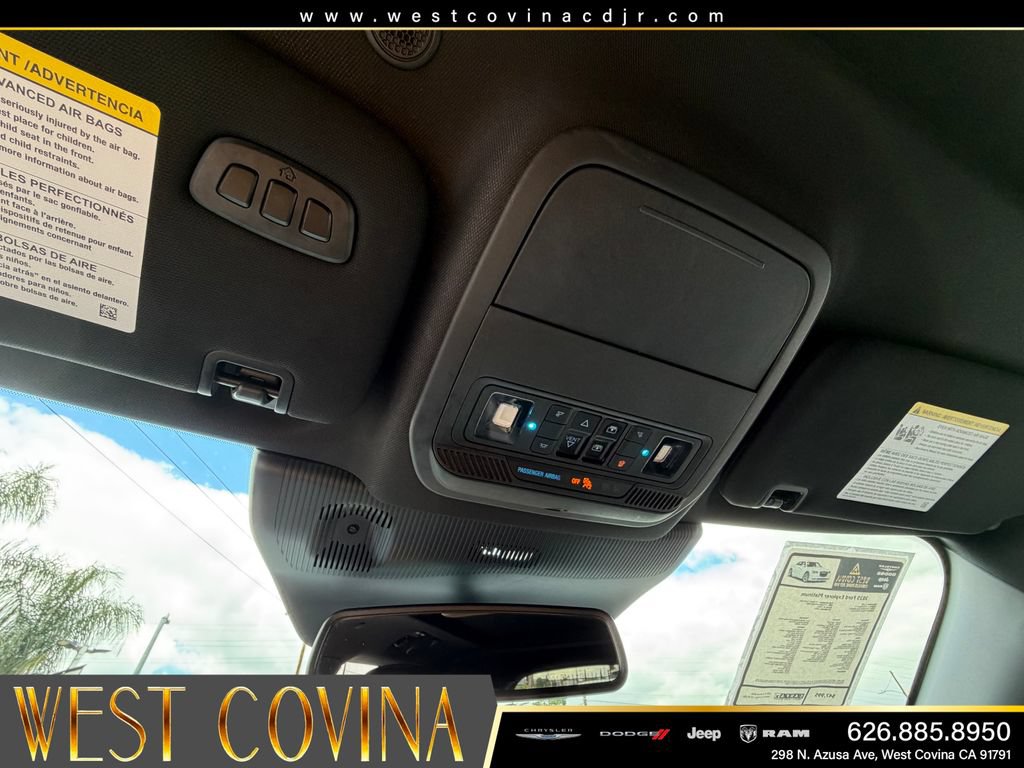 Used 2025 Ford Explorer Platinum w/ LUX Leather Package AWD/4WD image 35