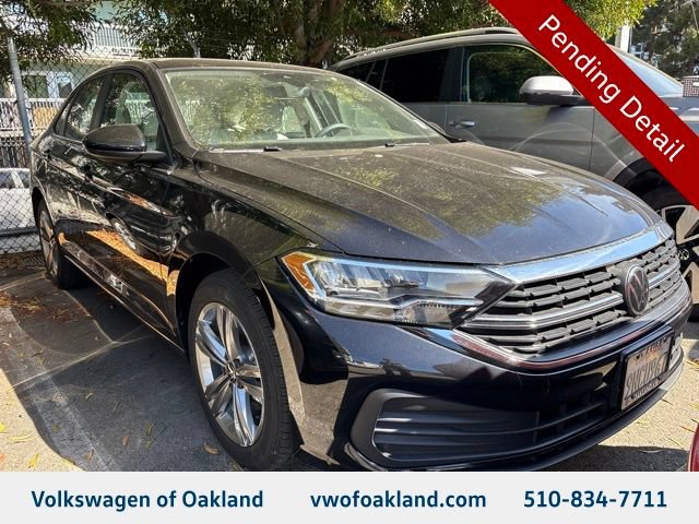 Certified 2024 Volkswagen Jetta SE w/ Panoramic Sunroof Package