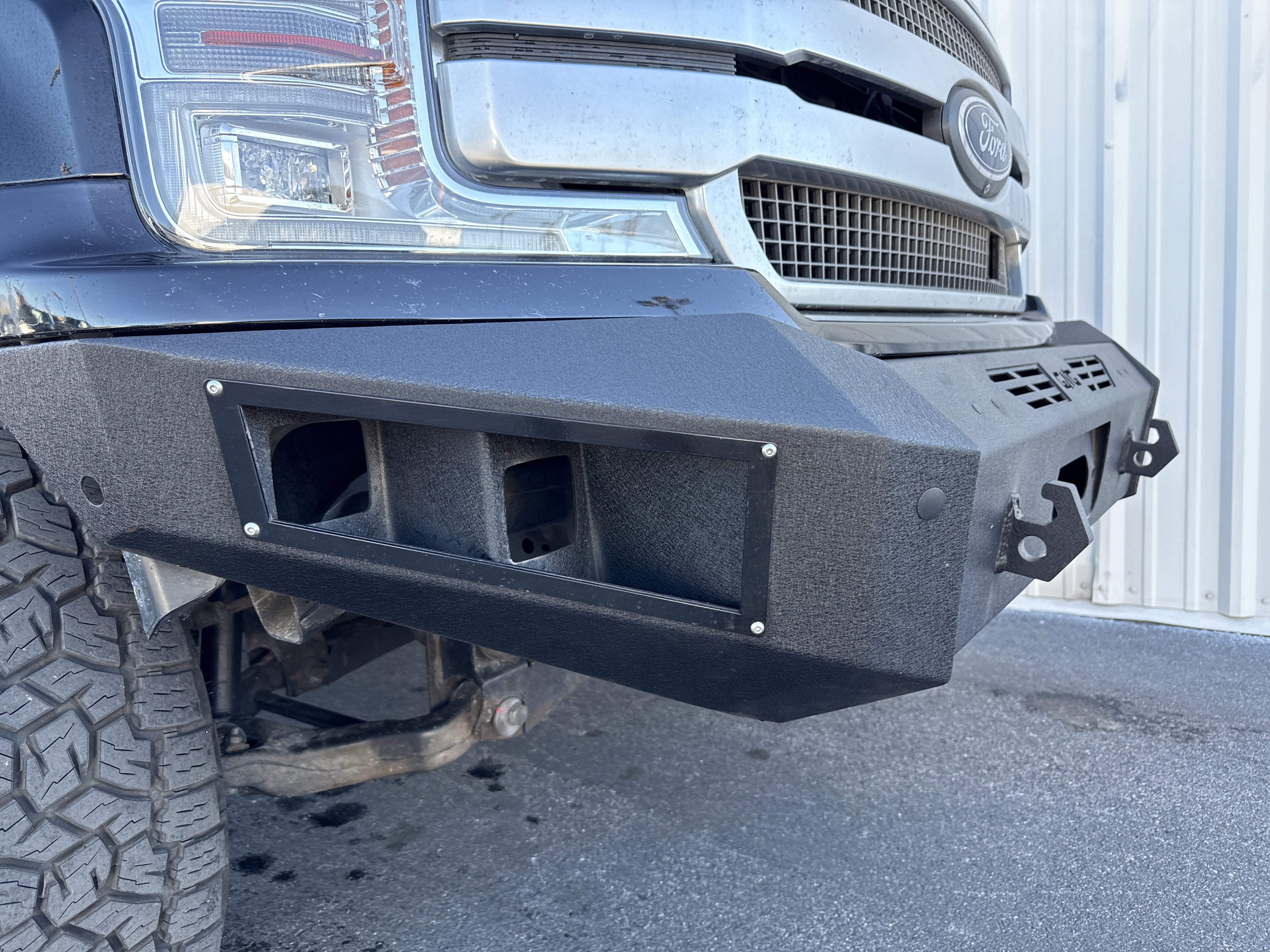 Used 2018 Ford F150 Platinum w/ Equipment Group 701A Luxury image 36