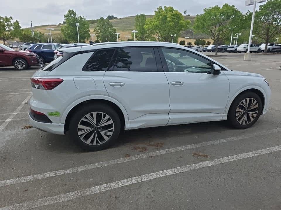 Used 2023 Audi Q4 e-tron Premium Plus w/ Premium Plus RWD image 7