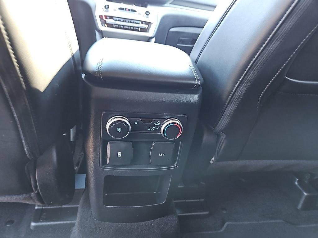 Used 2021 Ford Explorer XLT w/ Equipment Group 202A image 15