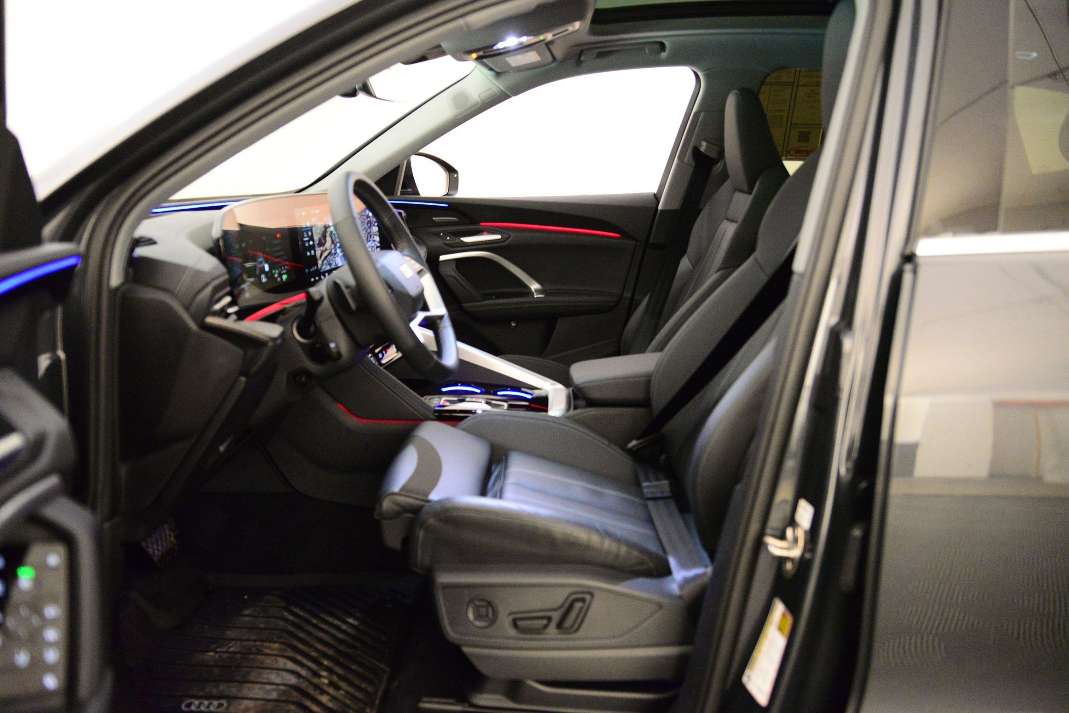 Certified 2025 Audi Q5 Prestige image 25