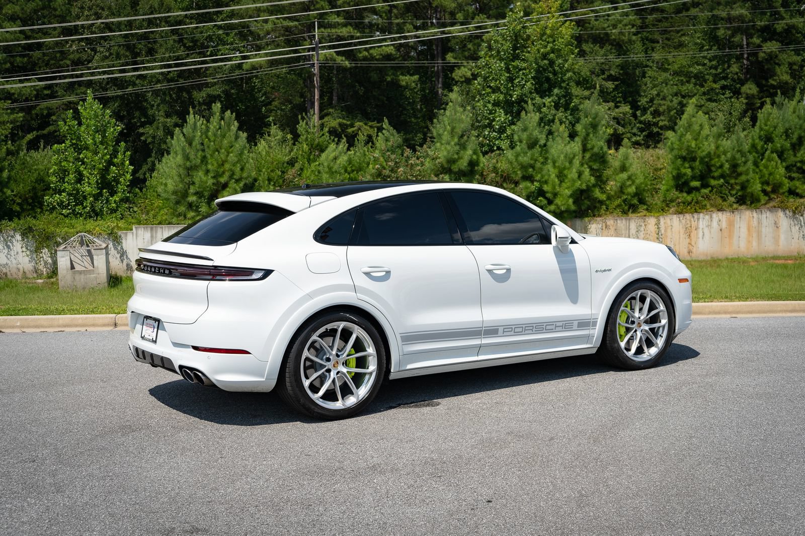 Used 2024 Porsche Cayenne S AWD/4WD image 21