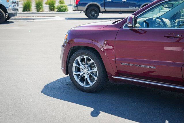 Used 2021 Jeep Grand Cherokee Summit image 9
