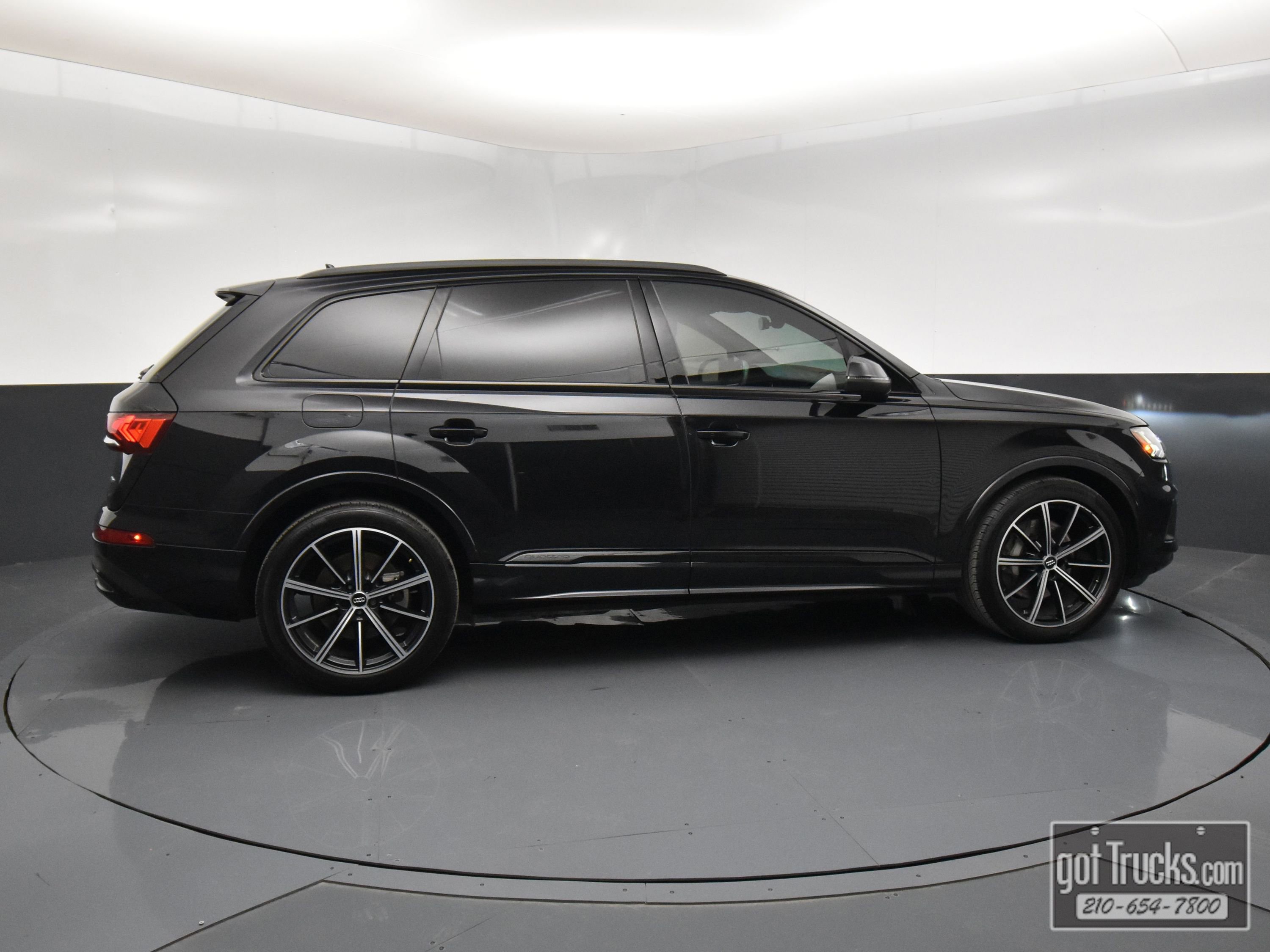 Used 2020 Audi Q7 3.0T Prestige w/ Prestige Package image 46