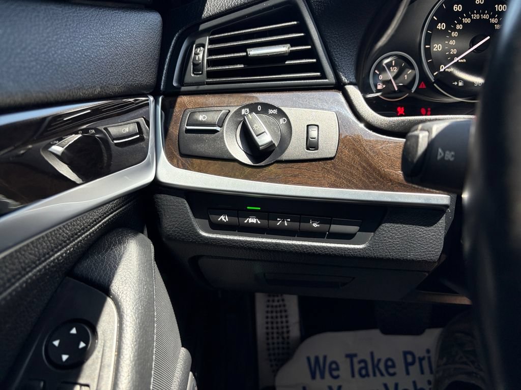 Used 2014 BMW 550i xDrive Sedan AWD/4WD image 17