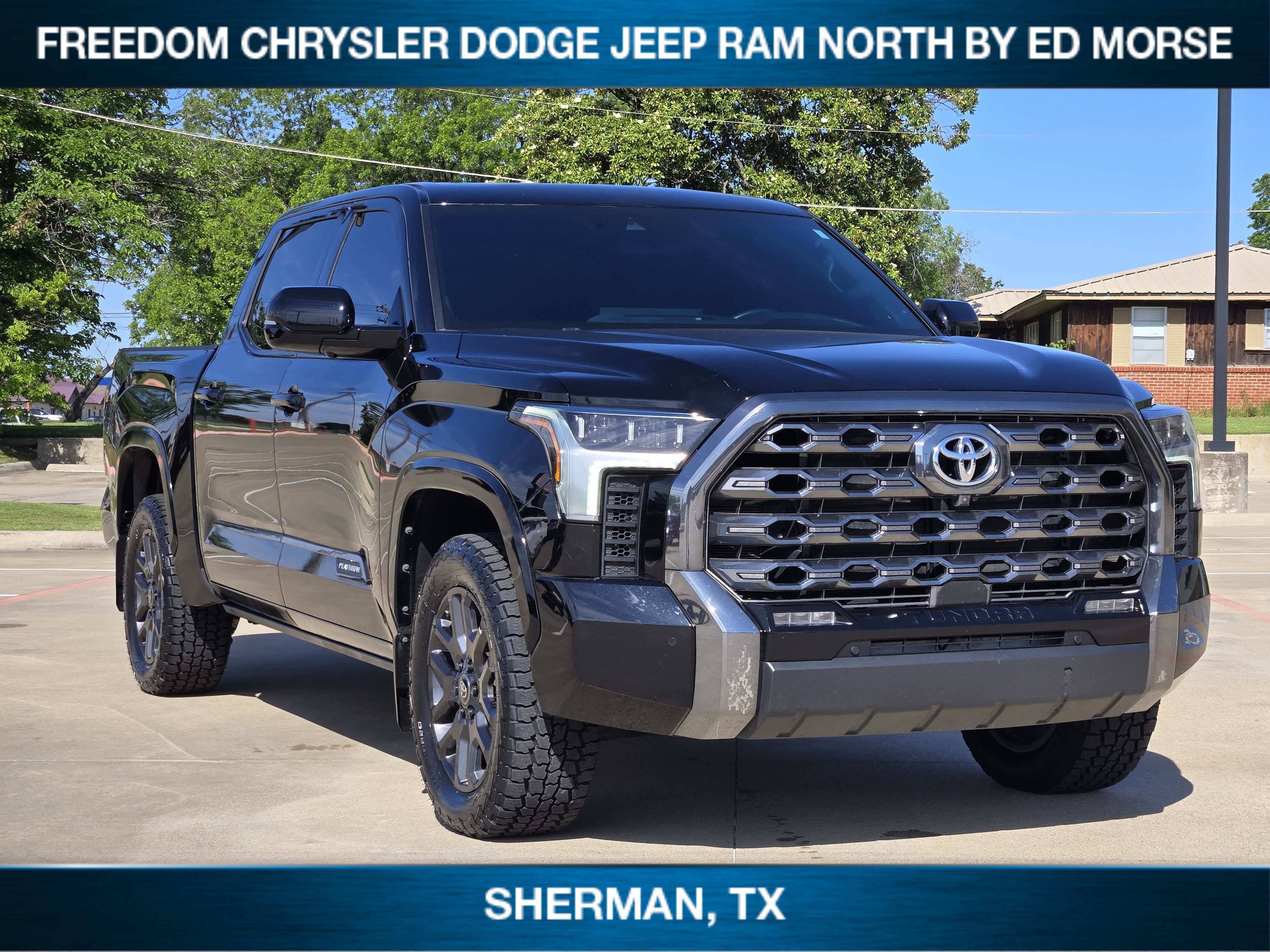 Used 2025 Toyota Tundra Platinum AWD/4WD image 2