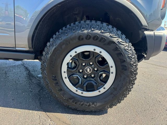 Used 2023 Ford Bronco Black Diamond w/ Sasquatch Package AWD/4WD image 3