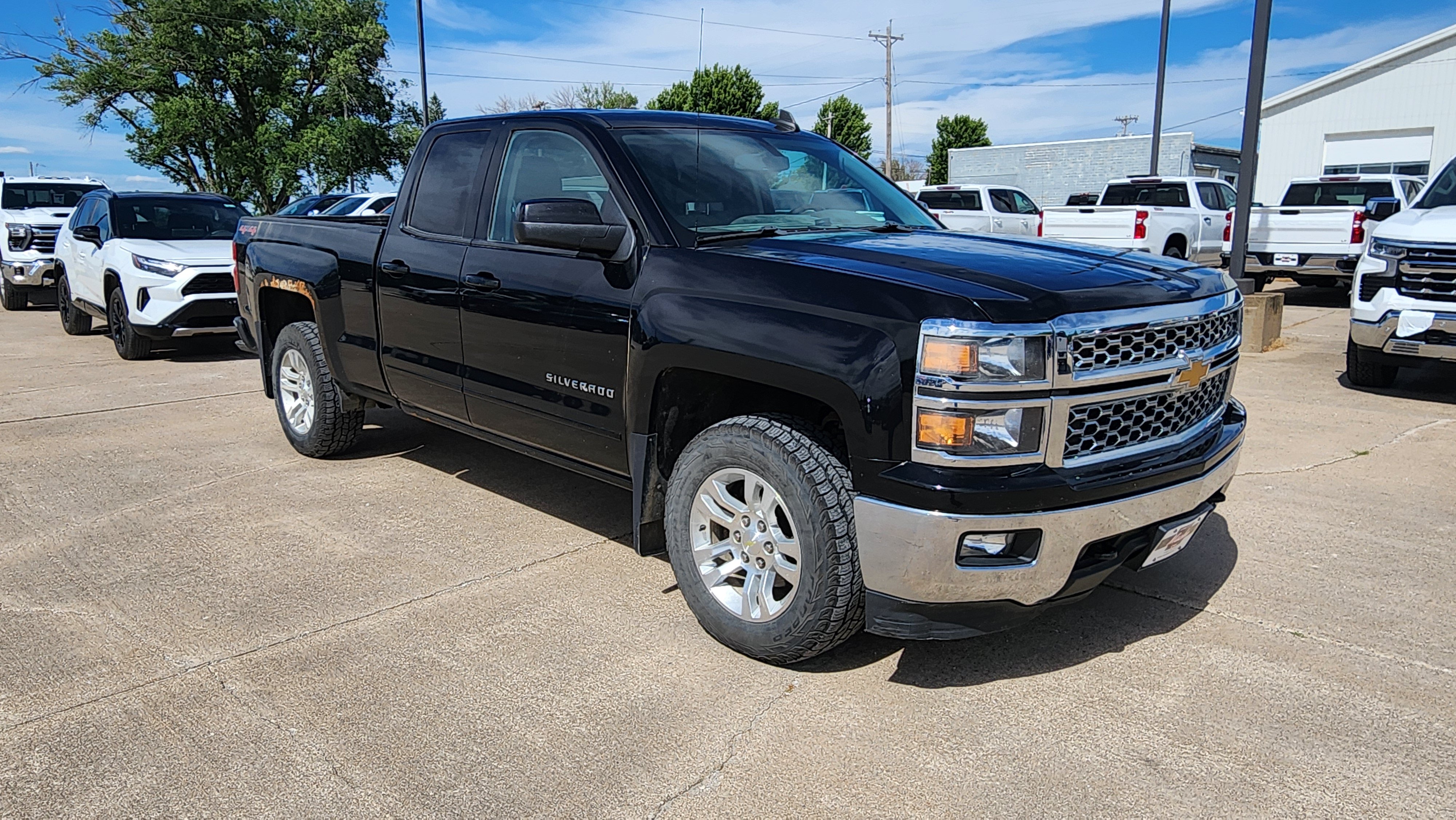 Used 2015 Chevrolet Silverado 1500 LT w/ All Star Edition AWD/4WD image 3