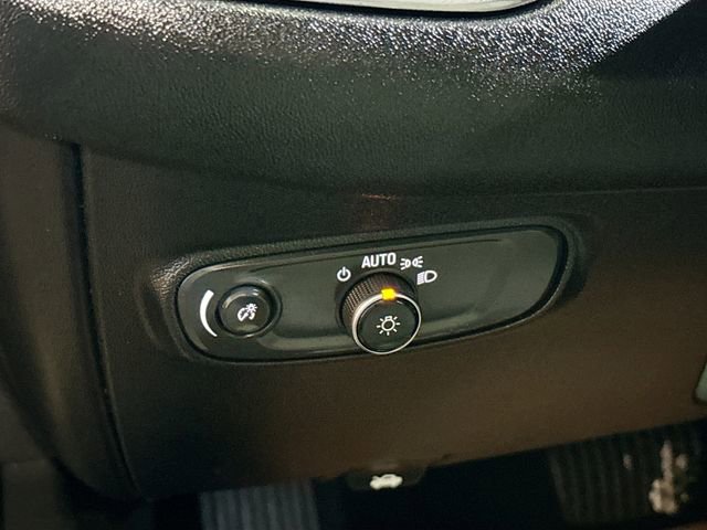 Used 2019 Chevrolet Equinox LS w/ LPO, Roadside Safety Package image 11