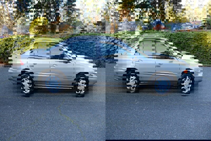 Used 2003 Buick Century Custom image 10