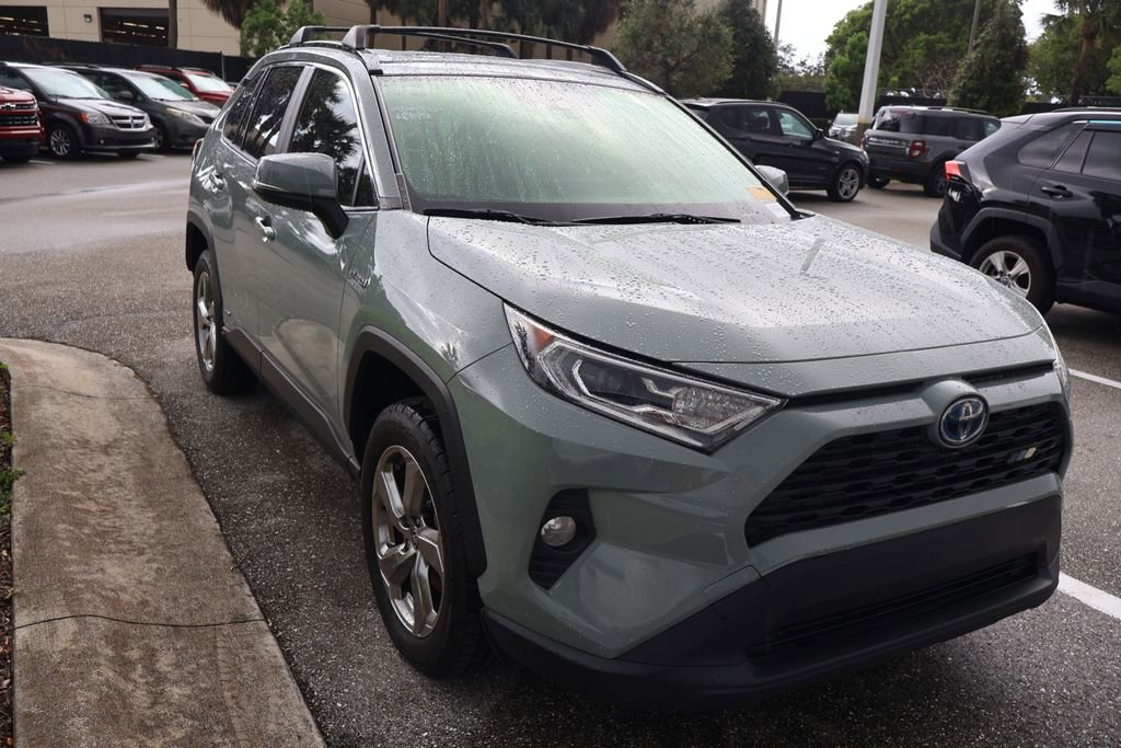 Used 2021 Toyota RAV4 XLE Premium AWD/4WD image 6