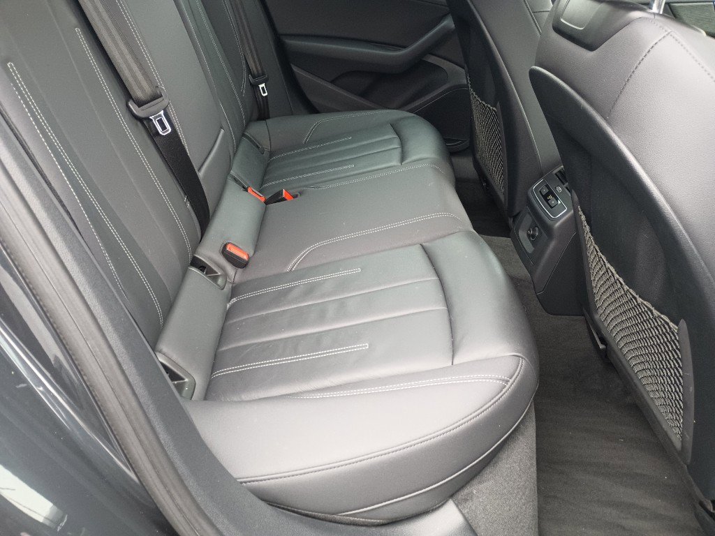 Used 2021 Audi A4 2.0T Premium w/ Convenience Package image 34