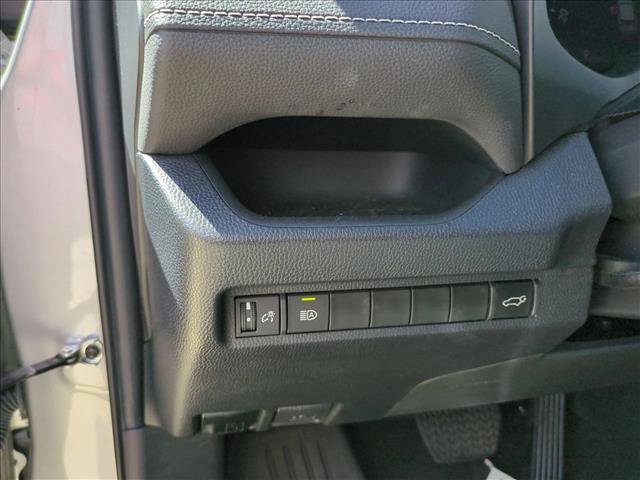 Used 2023 Toyota RAV4 XLE w/ Convenience Package FWD image 13