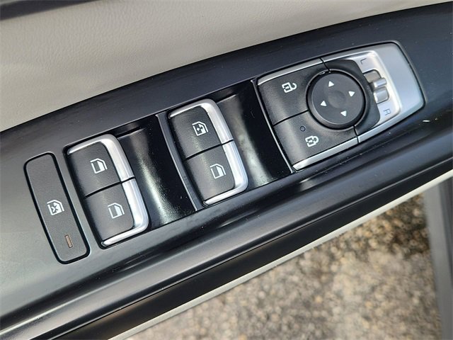 Used 2023 Kia Carnival LX image 21