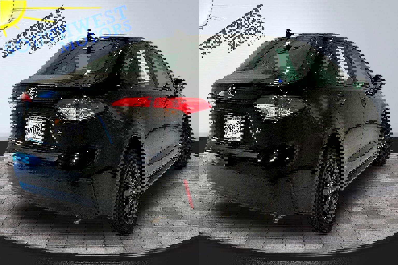 Used 2023 Toyota Corolla LE image 6