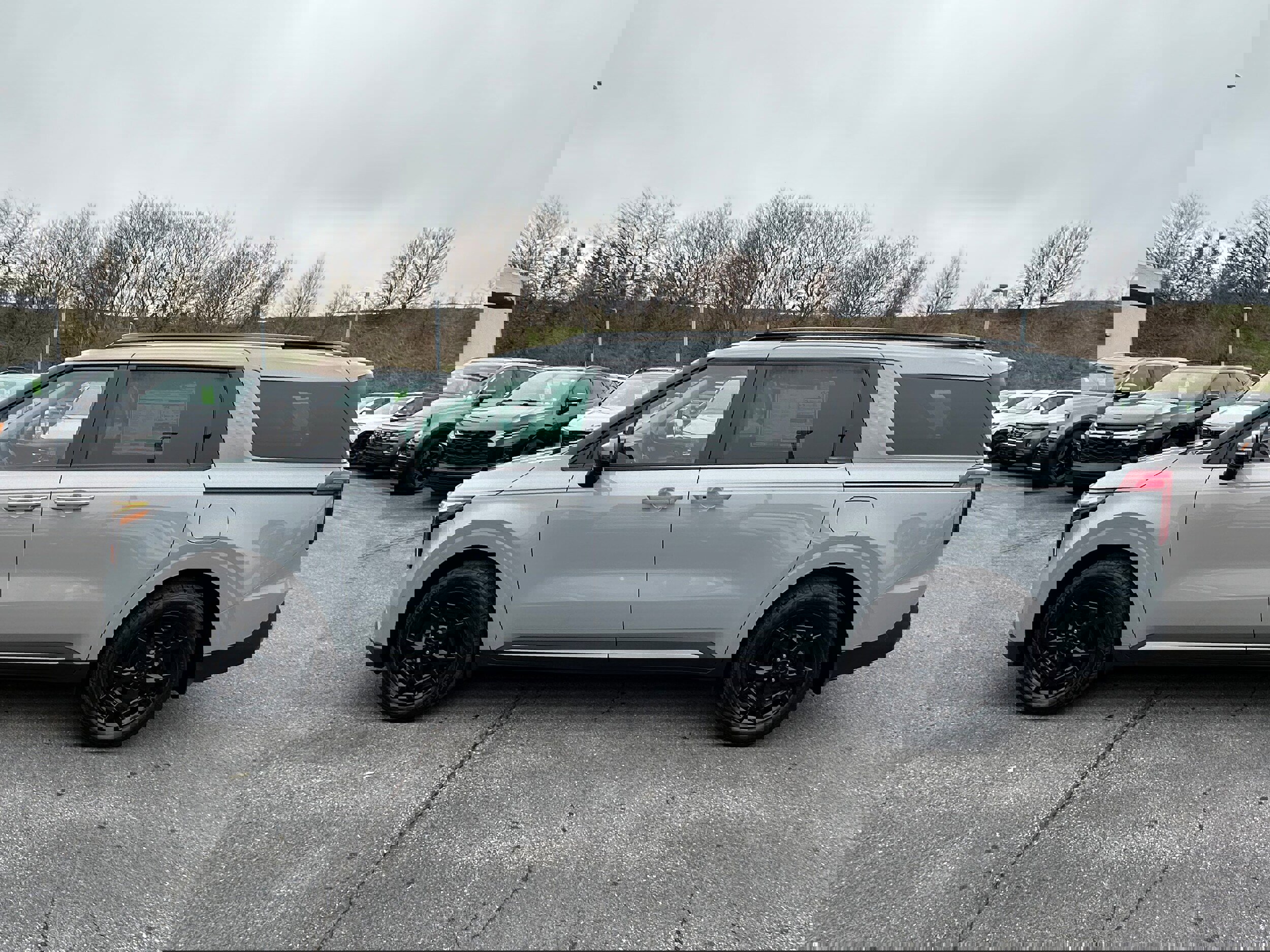 New 2026 Kia Carnival SX image 8