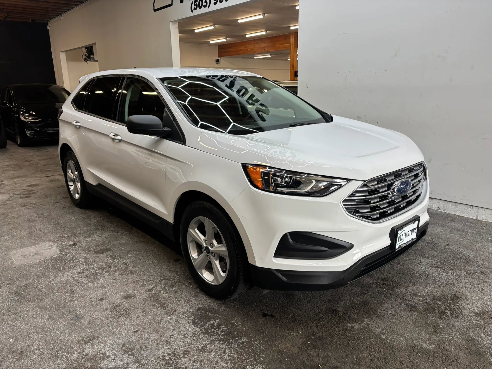 Used 2020 Ford Edge SE AWD/4WD image 2