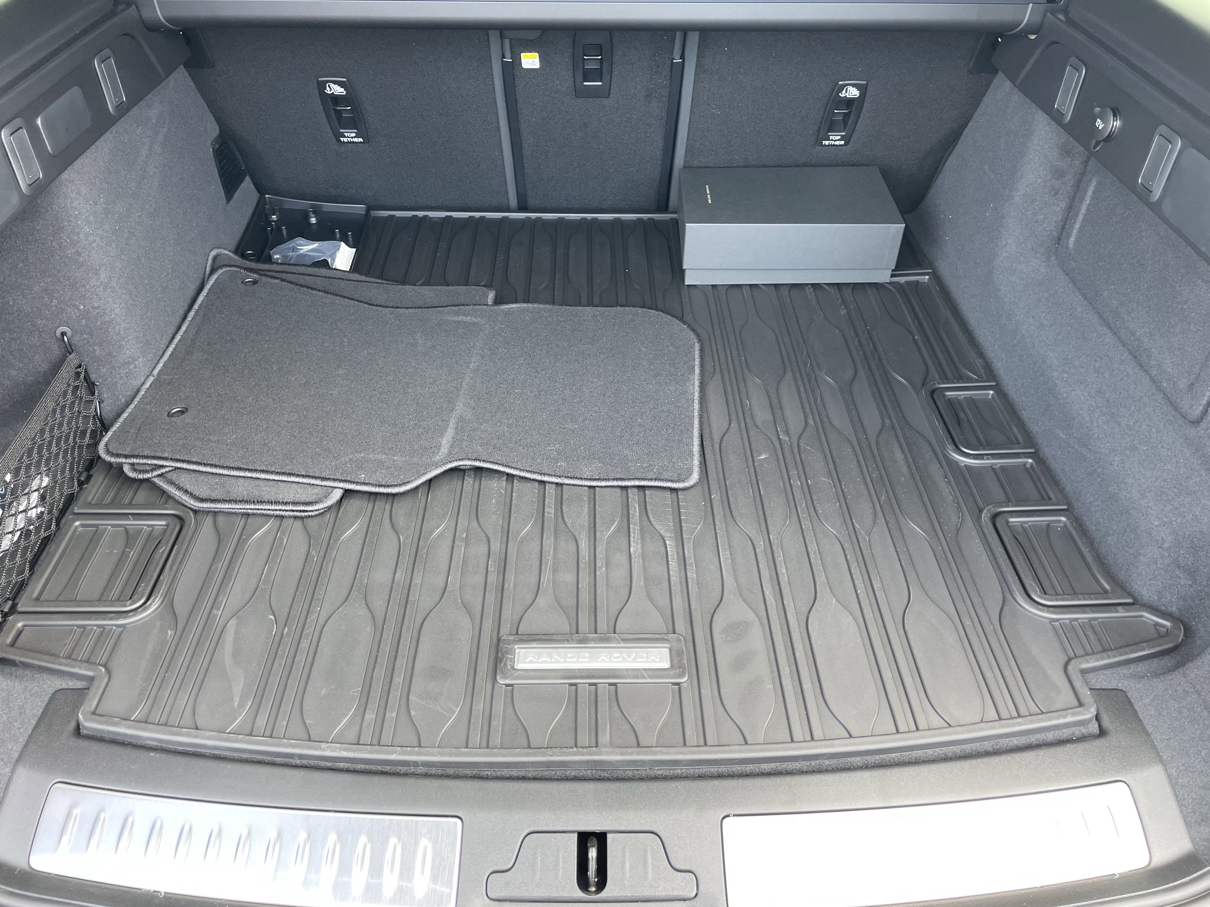 New 2026 Land Rover Range Rover Velar Dynamic SE image 34