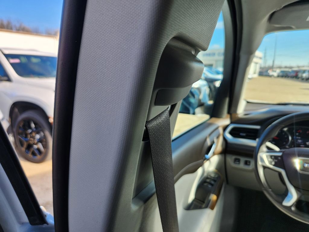 Used 2022 GMC Acadia SLE FWD image 32