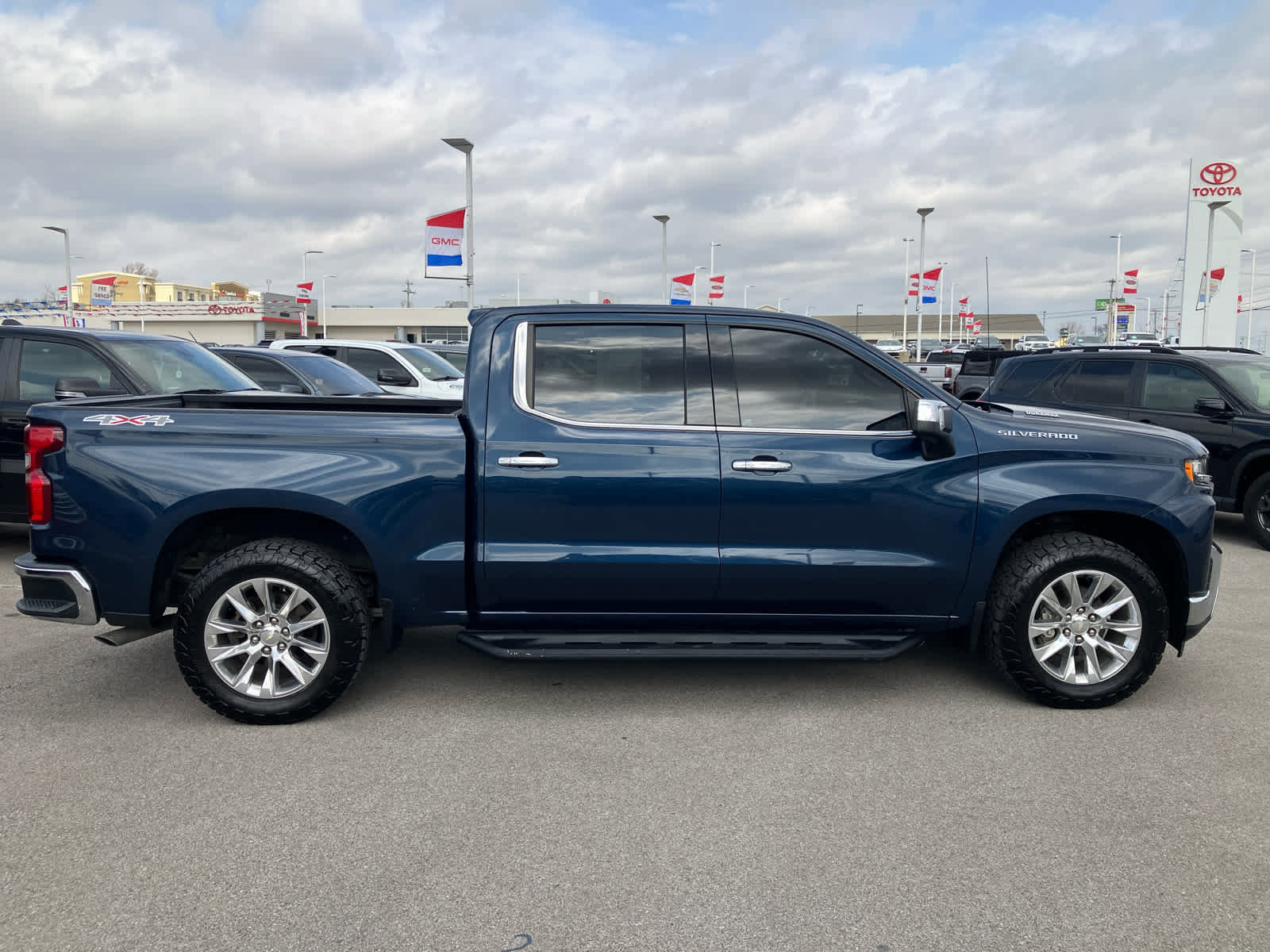 Used 2020 Chevrolet Silverado 1500 LTZ w/ LTZ Plus Package image 8