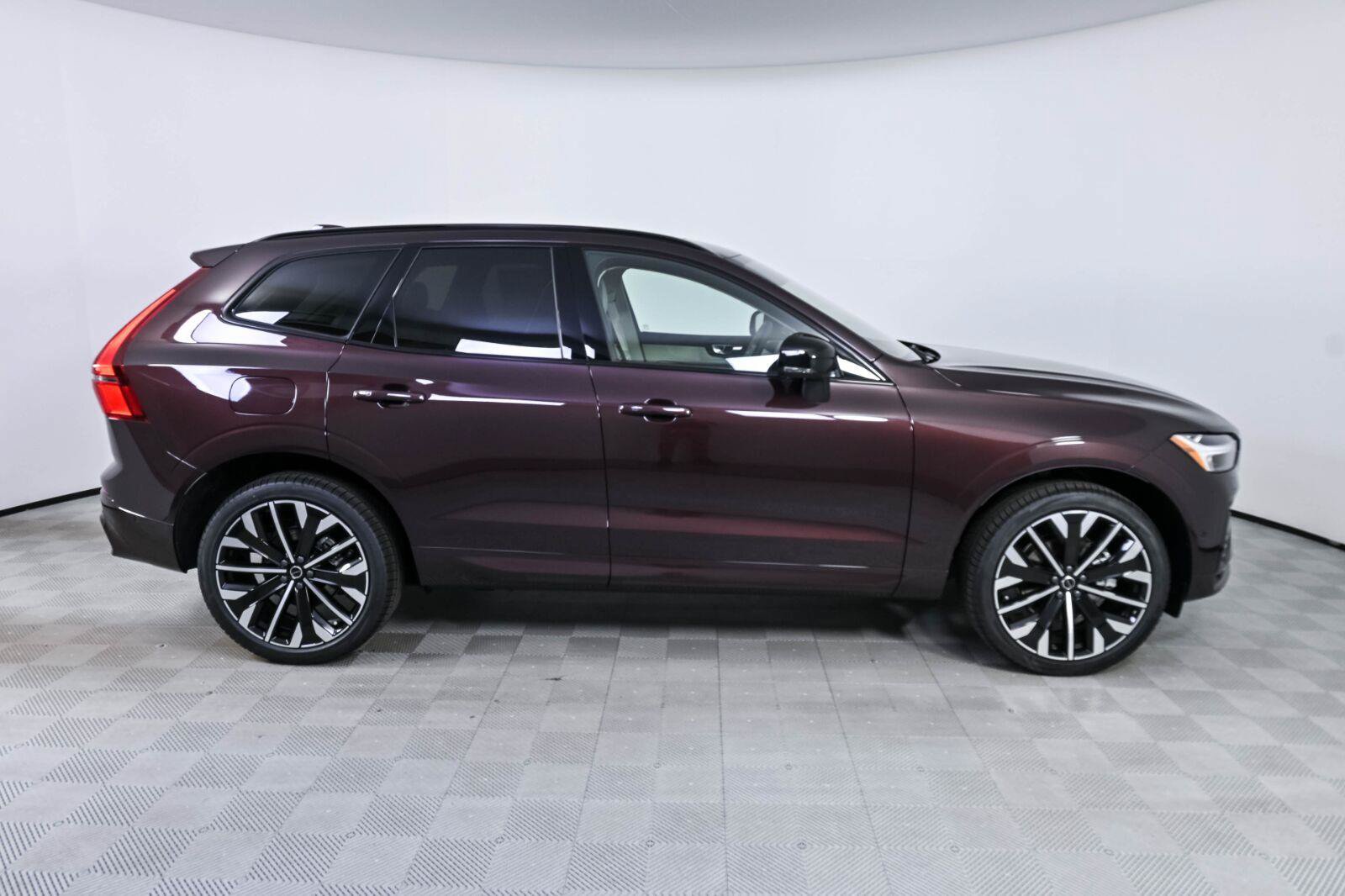 New 2027 Volvo XC60 B5 Ultra AWD/4WD image 26
