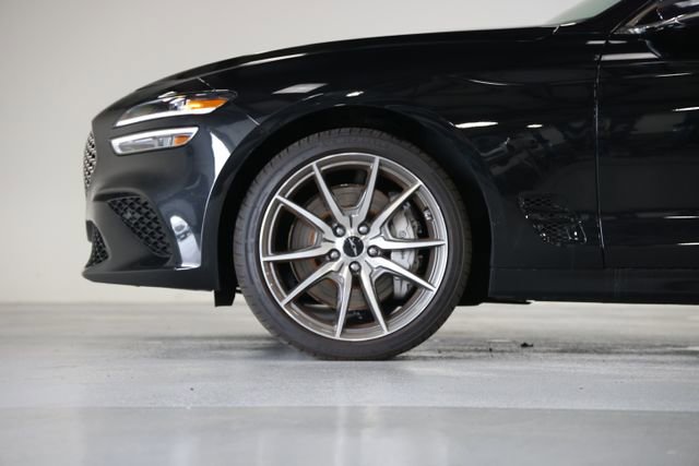 Used 2026 Genesis G70 2.5T Prestige image 9