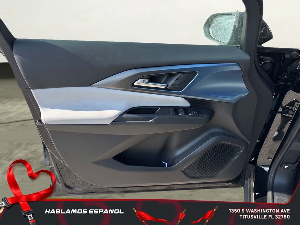 Used 2025 Chevrolet Equinox EV LT image 13