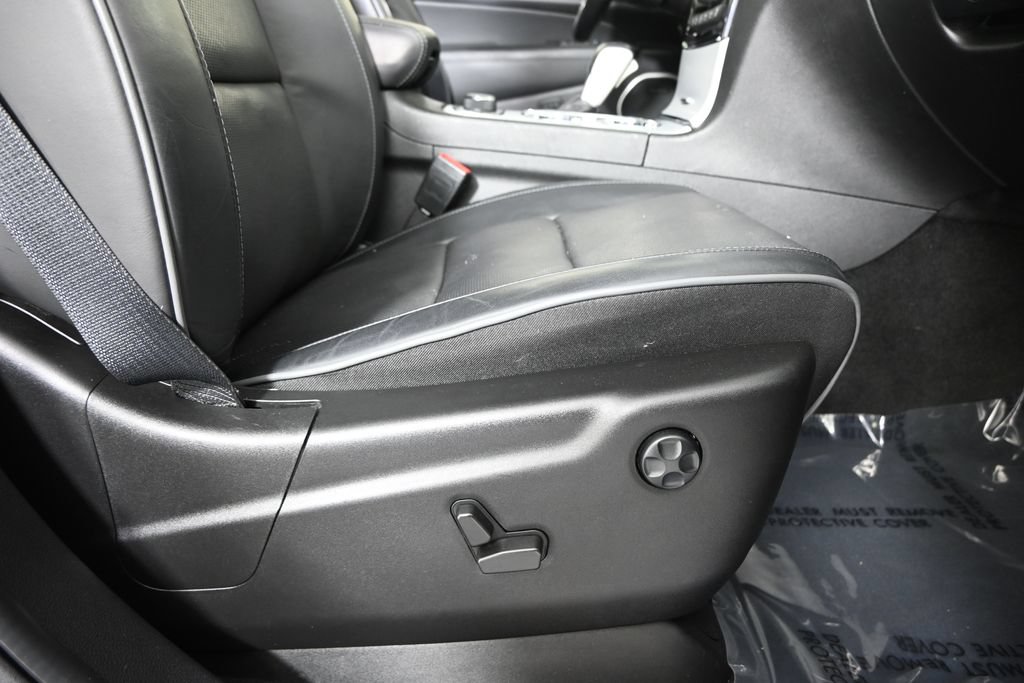 Used 2021 Jeep Grand Cherokee Summit AWD/4WD image 16