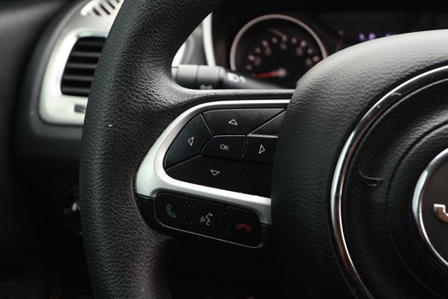 Used 2020 Jeep Compass Sport image 13