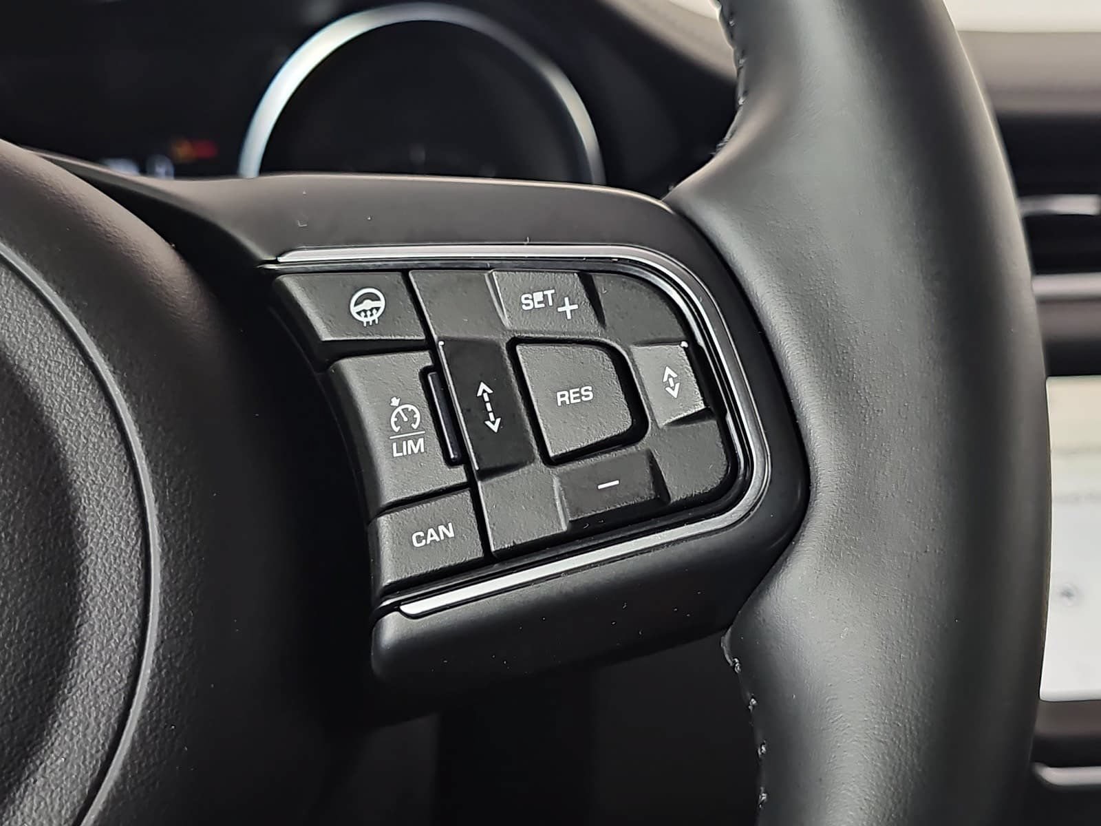Used 2018 Jaguar E-PACE S AWD/4WD image 18