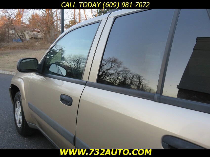 Used 2005 Chevrolet TrailBlazer LS w/ LS Preferred Equipment Group image 29