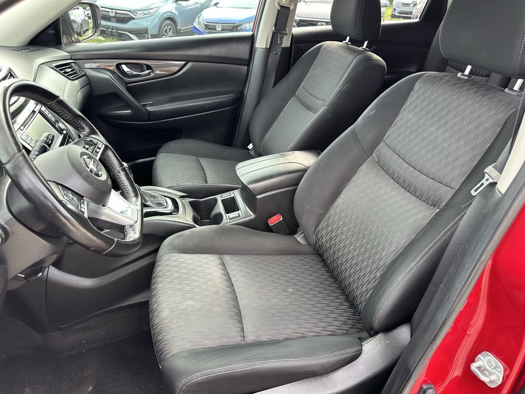 Used 2017 Nissan Rogue SV w/ SV Premium Package FWD image 21