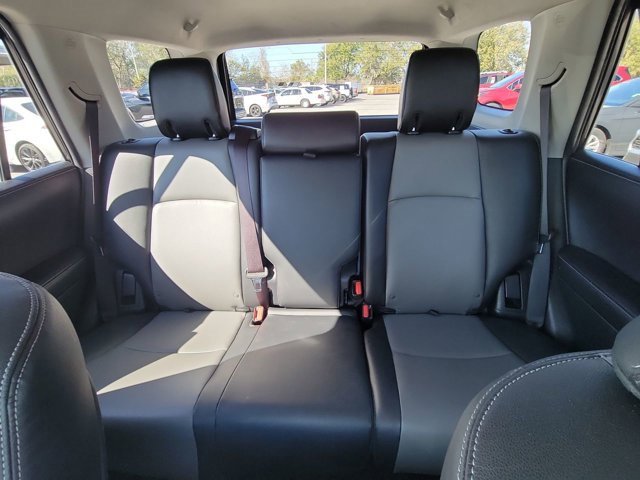 Used 2016 Toyota 4Runner SR5 Premium image 5