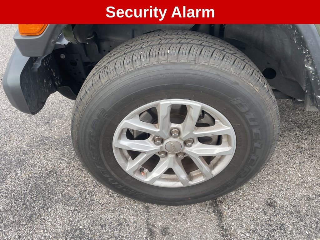 Used 2023 Jeep Gladiator Sport image 10