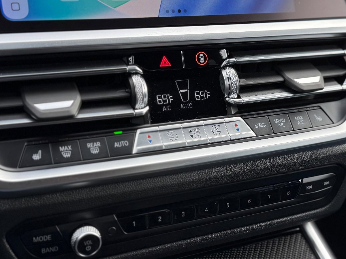 Used 2022 BMW M3 RWD image 33