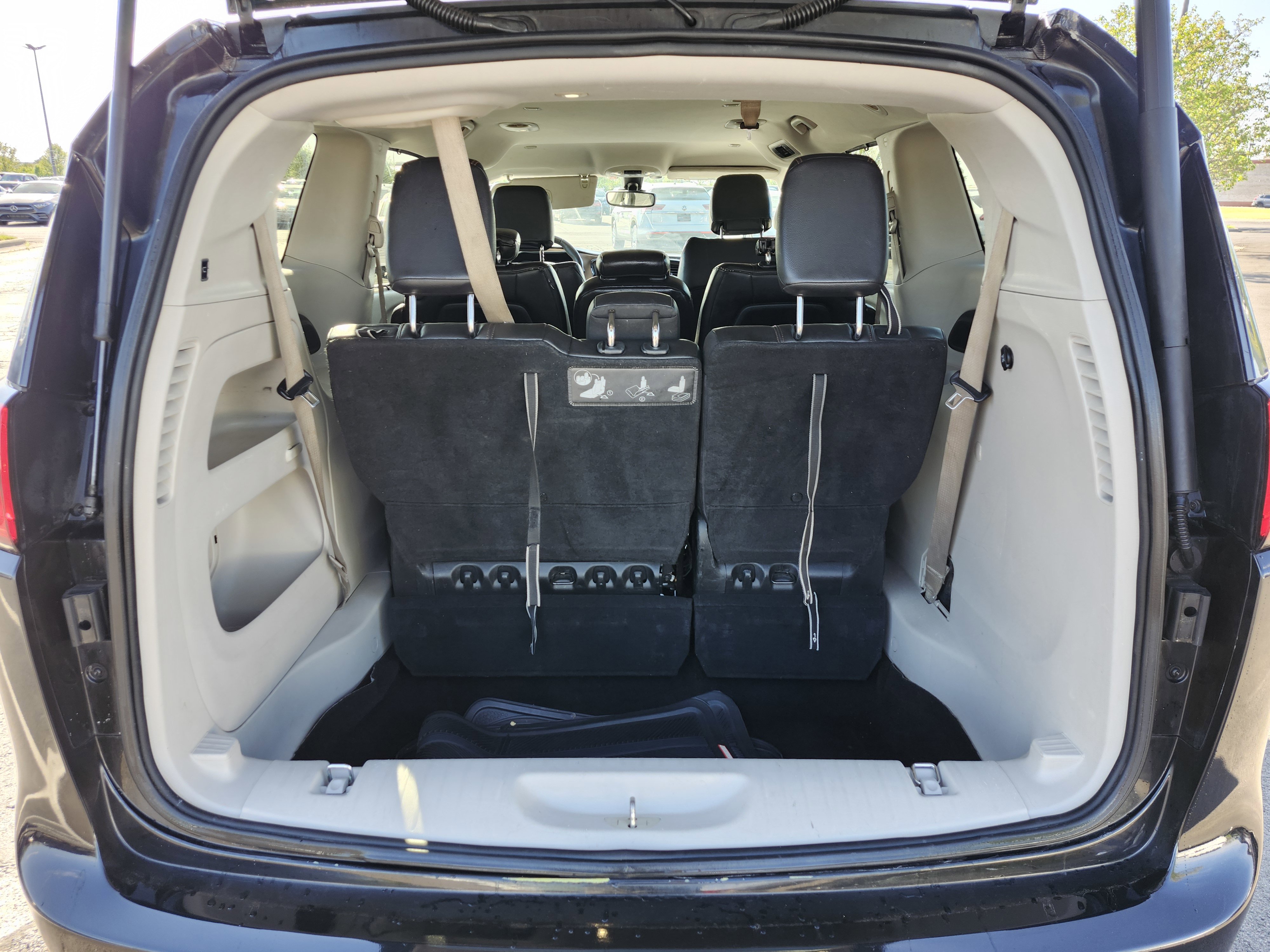 Used 2017 Chrysler Pacifica Touring-L image 20