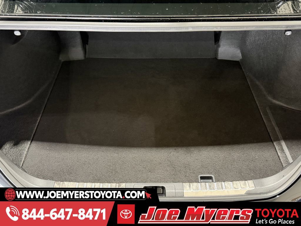 Used 2025 Toyota Camry XSE image 31