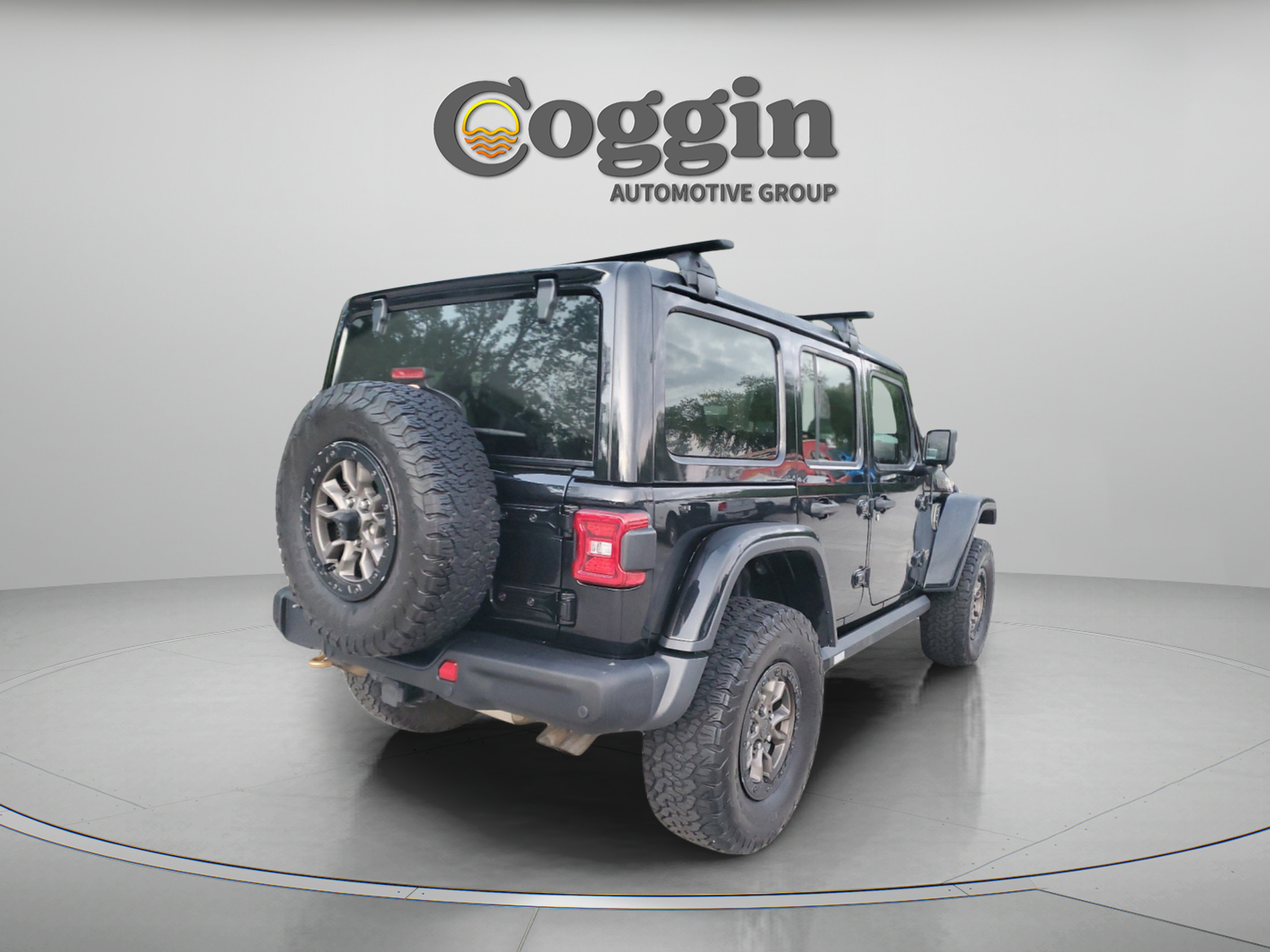 Used 2023 Jeep Wrangler Unlimited Rubicon 392 w/ Trailer Tow Package AWD/4WD image 3
