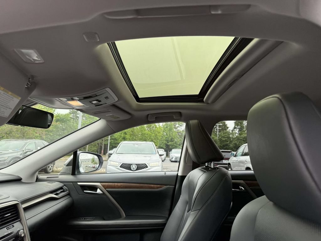 Used 2022 Lexus RX 350L Premium w/ Premium Package AWD/4WD image 19