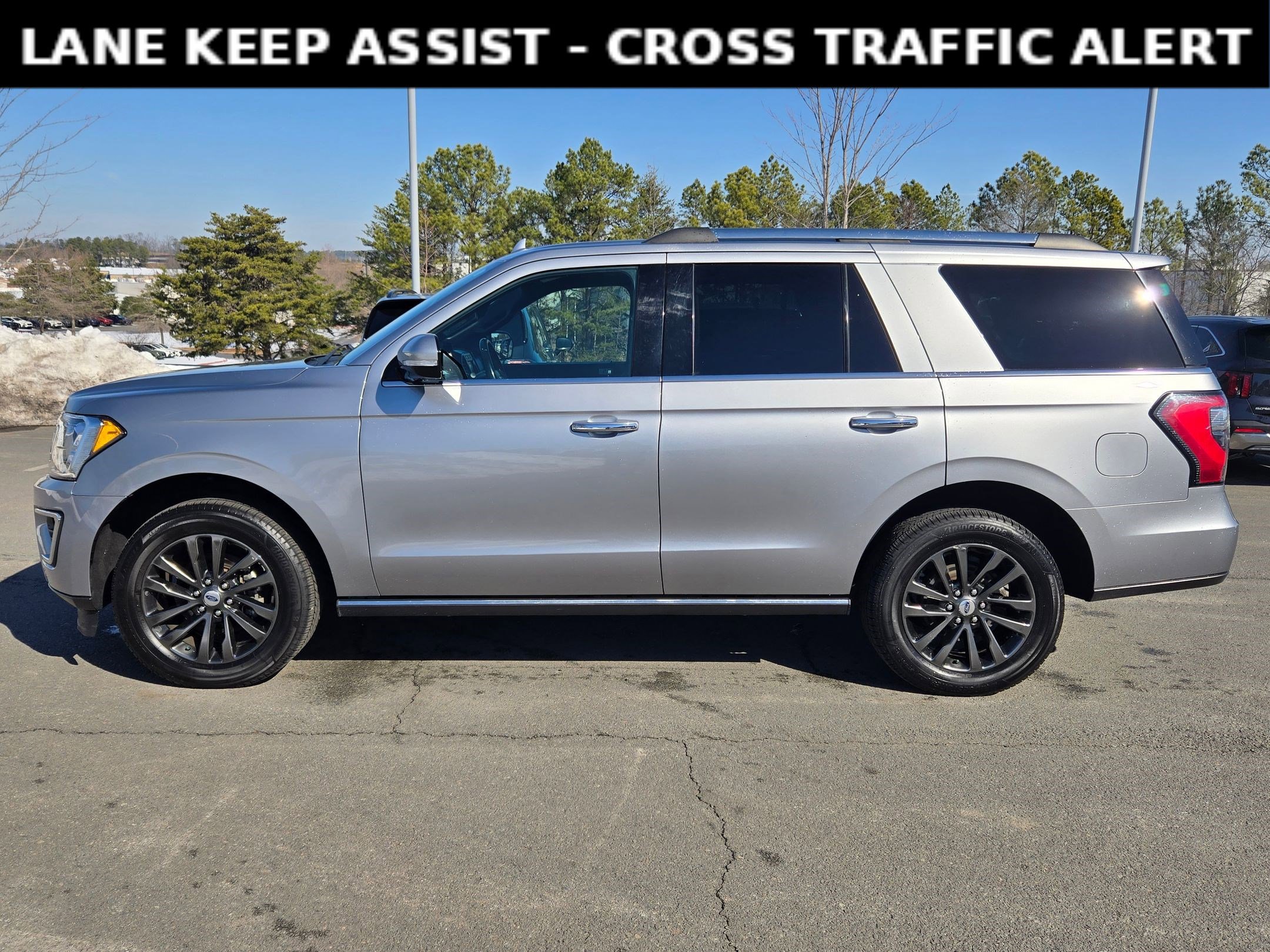 Used 2021 Ford Expedition Limited image 4