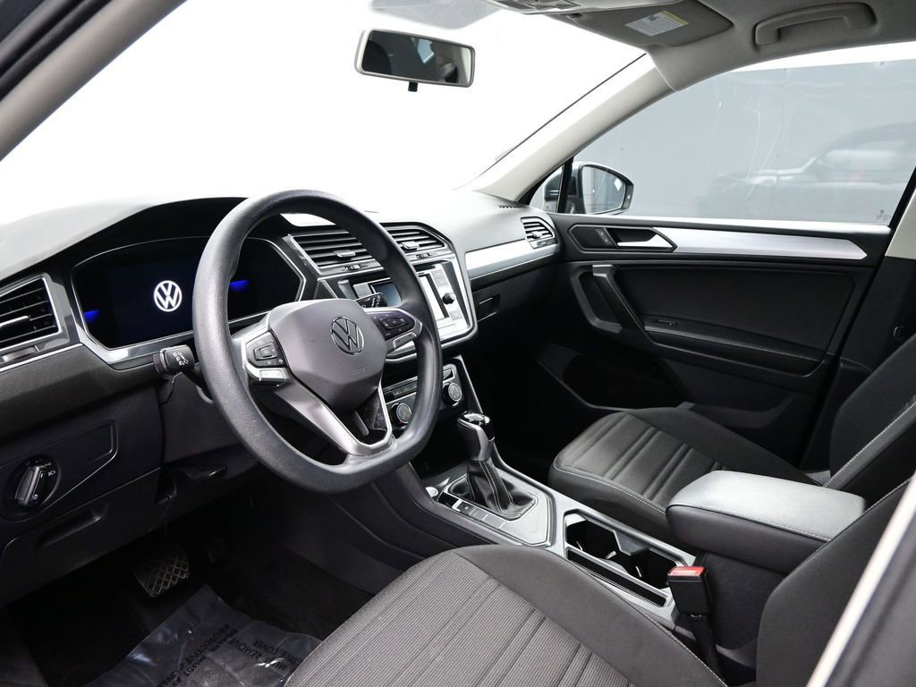 Used 2022 Volkswagen Tiguan S image 8
