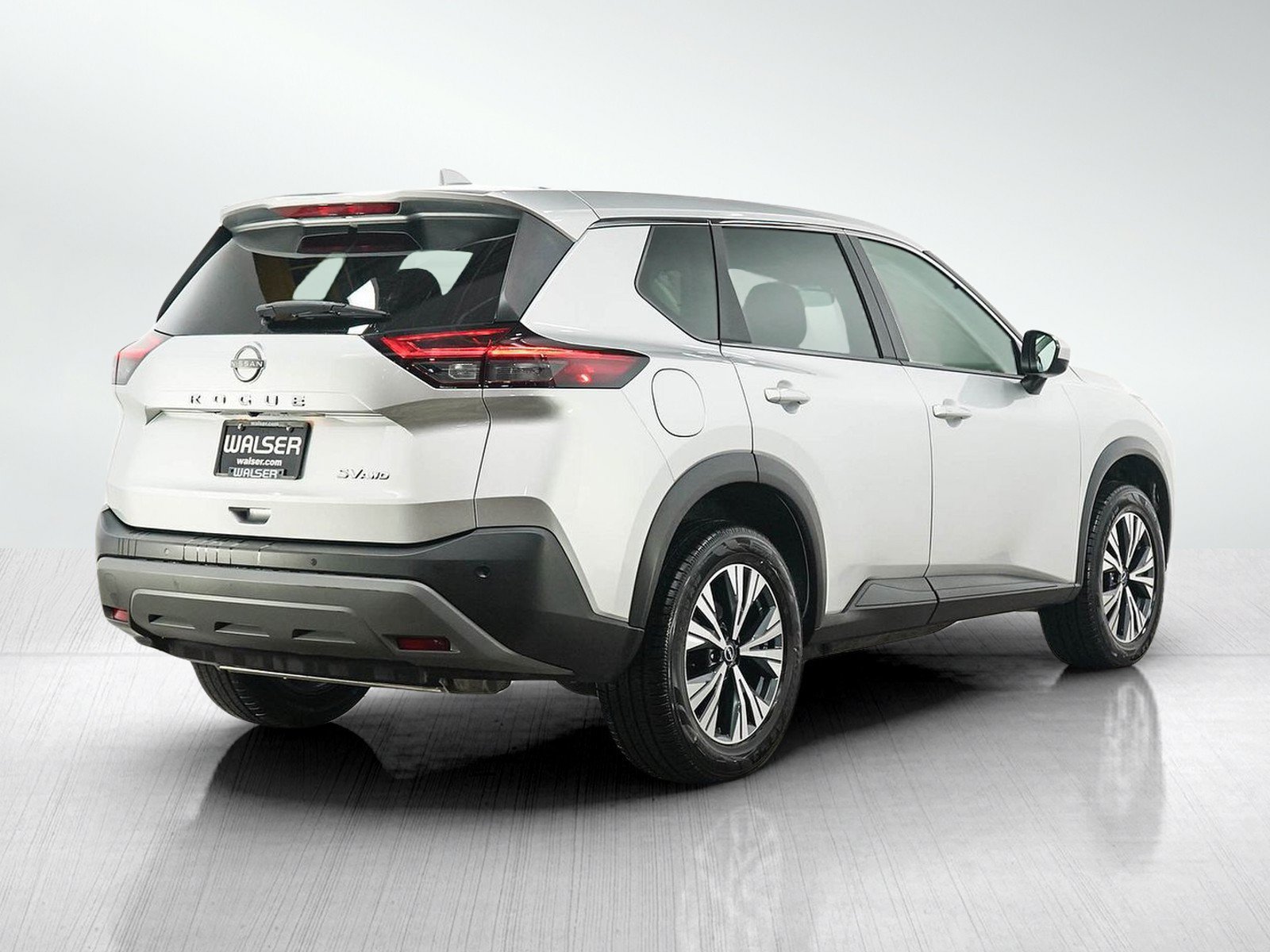 Used 2023 Nissan Rogue SV AWD/4WD image 5