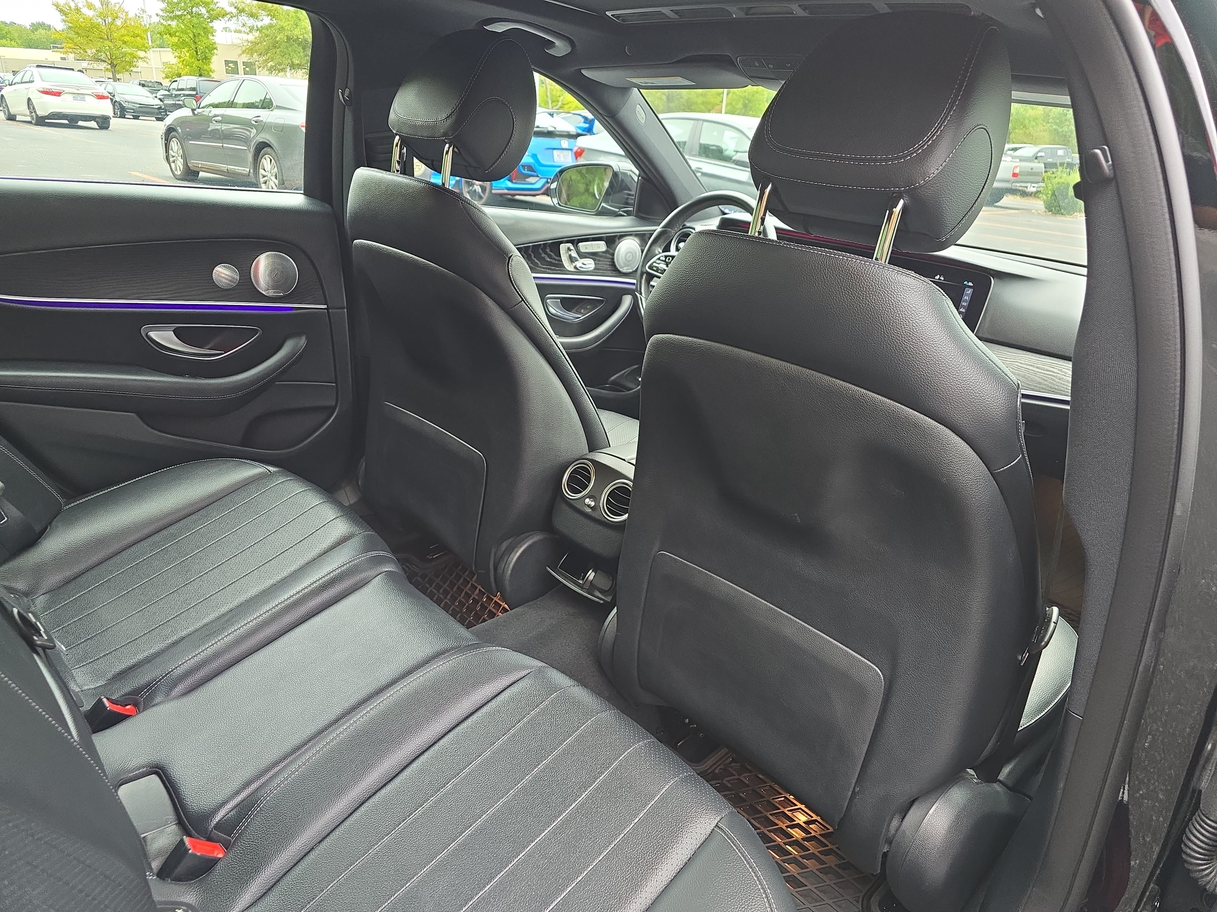 Used 2020 Mercedes-Benz E 350 Sedan image 11