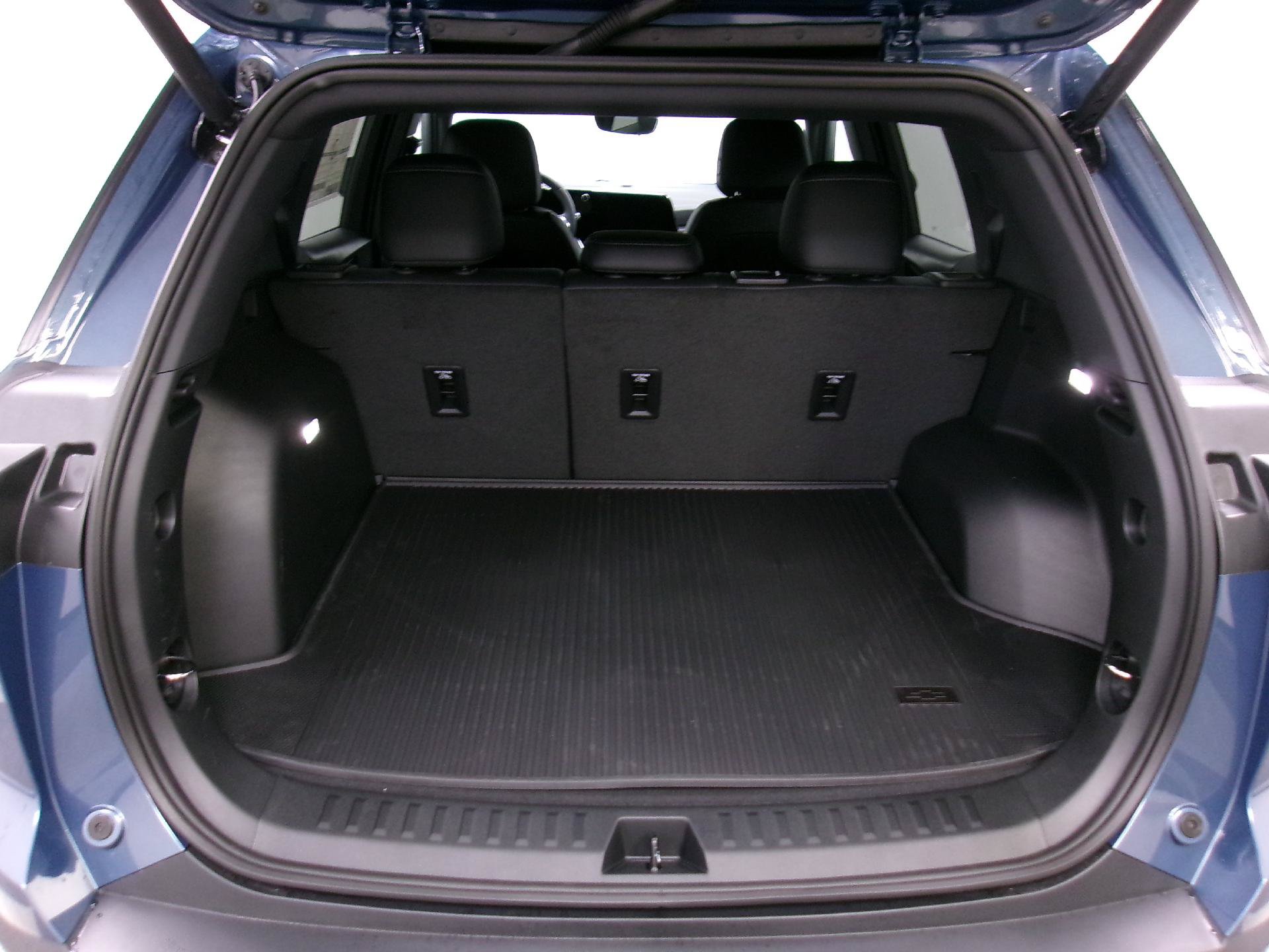 New 2026 Chevrolet Equinox LT w/ Convenience Package II AWD/4WD image 12