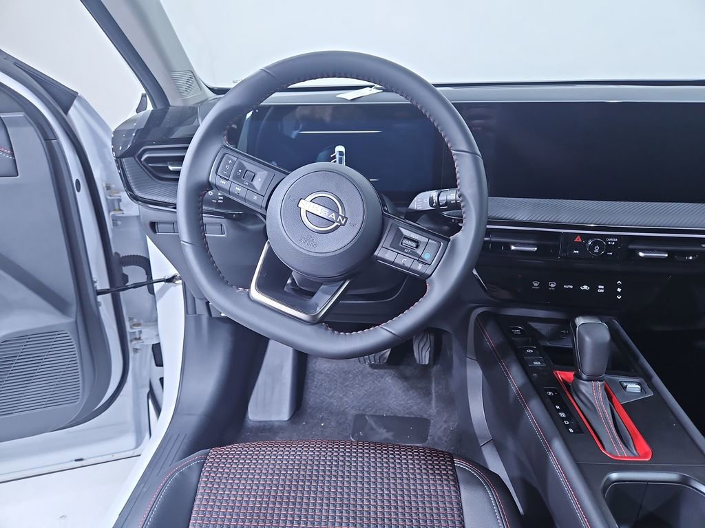 New 2025 Nissan Kicks SR image 13