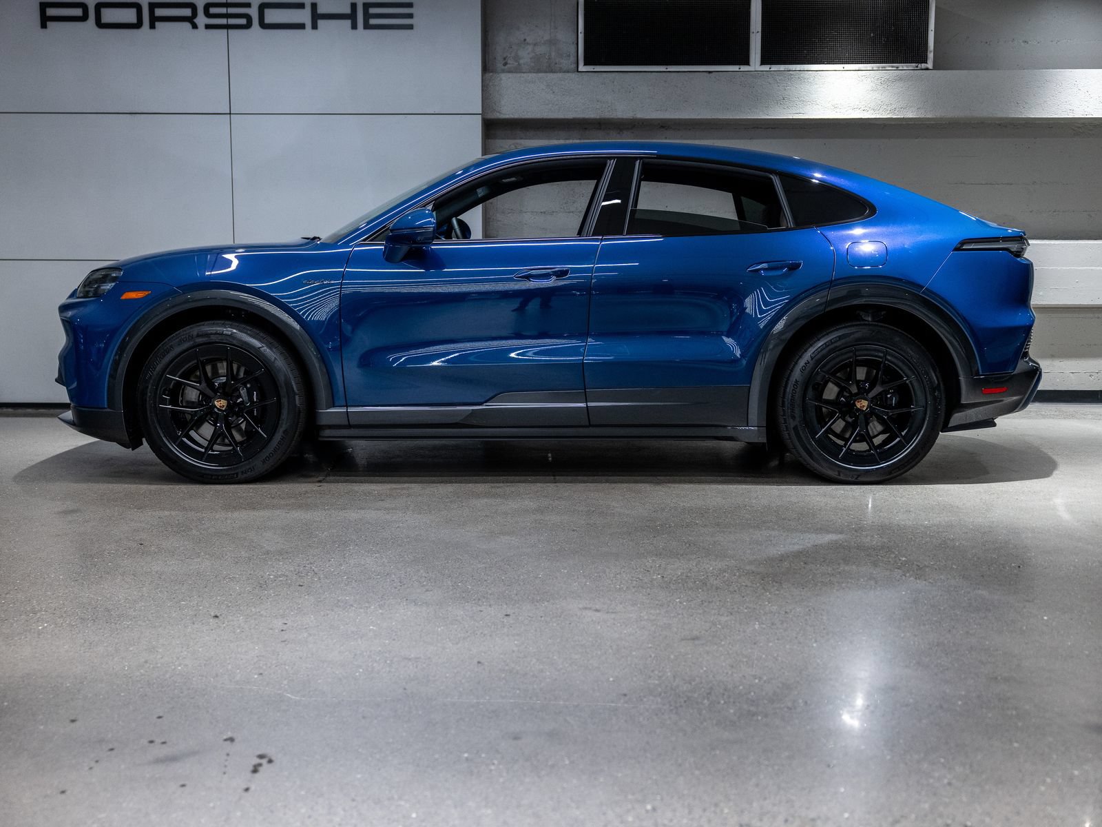 New 2026 Porsche Cayenne S AWD/4WD image 2